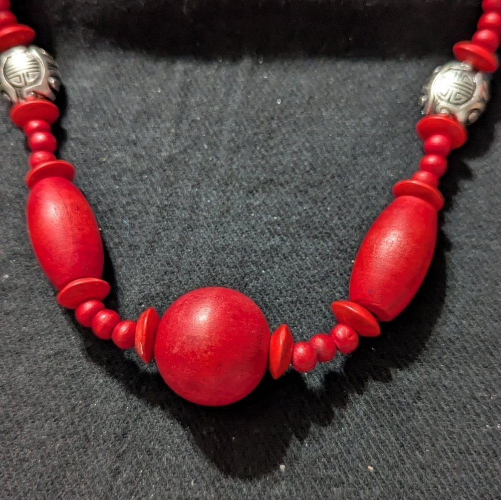 Silver Tone Red Wooden Chunky Beaded Statement Necklace - Picture 2 of 5